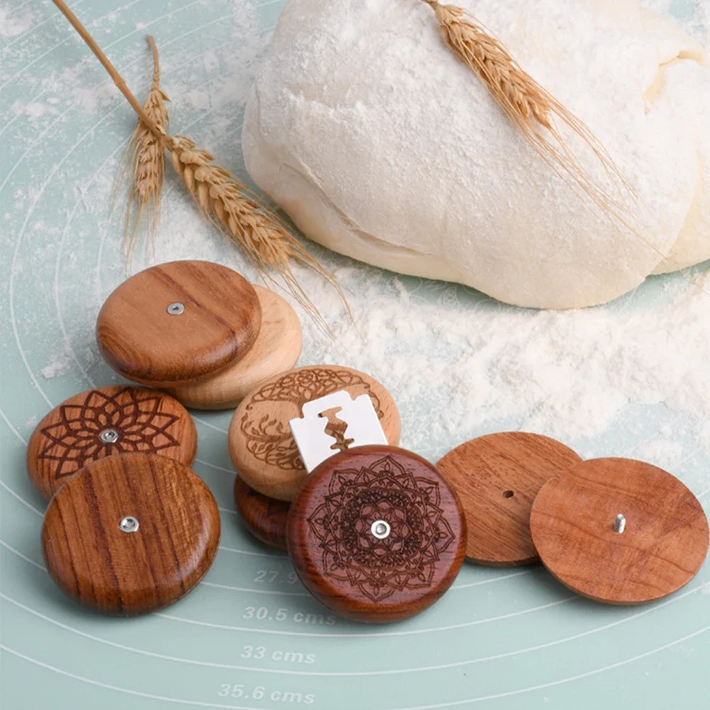 Dough Scraper Curved - Нож-скребок для выпечки хлеба, деревянный, с